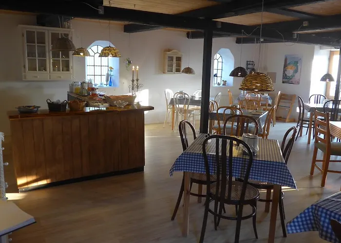 Frühstückspension Bakkelund 2*